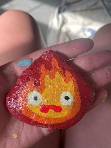 Rock Painting Inspo Easy, Painting On A Rock, Rock Painting Ideas Studio Ghibli, Painted Rock Aesthetic, Rocking Painting Ideas, Rock Ideas Painting, Anime Rock Painting Ideas, Anime Painted Rocks, Anime Rock Painting