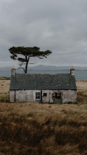 Scottish Cottages, Bush Craft, Irish Landscape, Nature Music, Visit Scotland, Days Like This, Isle Of Skye, Abandoned Houses, Scottish Highlands