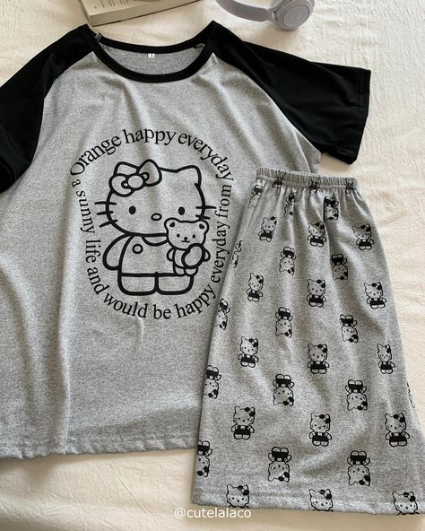 HK Summer Pajamas Set now available in cutelalaco.com. Search ‘SY1516’ to find it, Link in bio. Follow @cutelalacoshop for more cute items! #hellokitty #hellokittylover #hellokittyfan #pajamas #couplelove Pajamas Hello Kitty, Cute Pijamas, Hello Kitty Summer, Hello Kitty Design, Summer Pajama Set, Cute Items, Summer Pajamas, Everyday Fashion Outfits, Cute Pajamas