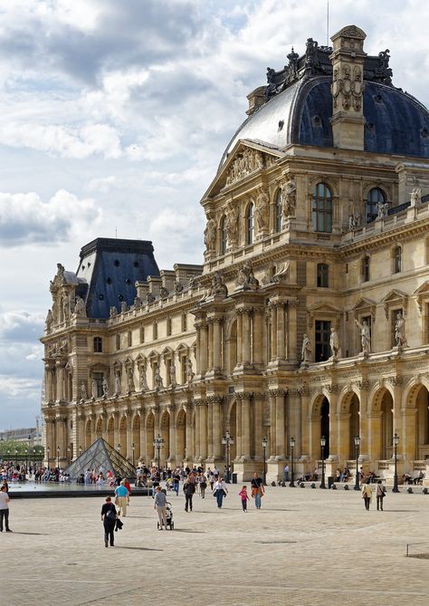 The Louvre, Paris, France by JiPiR