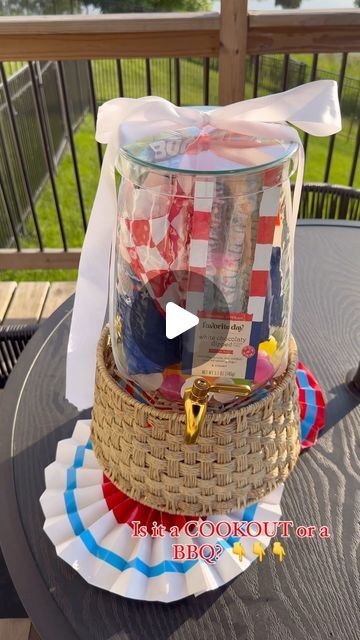 Amanda Albrecht Illinois Realtor + Content Creator on Instagram: "Rule number one for any Cookout: never arrive empty-handed!  This weekend, why not combine a fun and functional gift with a sweet treat?

Here’s a perfect idea: A drink dispenser filled with a little fun (patriotic water balloons) some reusable ice to use all summer, sweet chocolate covered pretzels and a fun towel. 

Perfect for 4th of July too! 

PS do you call it a cookout or a bbq?
.
.
.
#hostess #mdw #mdw2024 #memorialdayweekend #redwhiteandblue #hostessgift #summerfun #realtor #mom #giftidea" 4th Of July Hostess Gift Ideas, Realtor Content, Fun Towels, Covered Pretzels, Chocolate Covered Pretzels, Water Balloons, Drink Dispenser, Sweet Chocolate, Pretzels