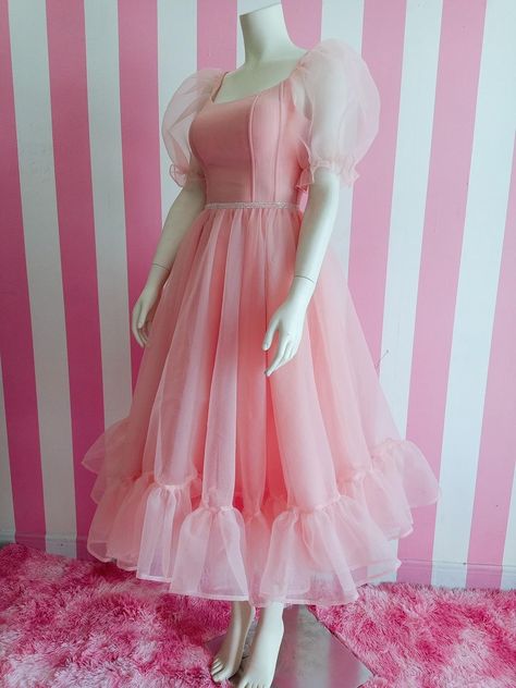 Organza Cloth Long Frocks, Organza Frock Ideas, Trendy Frocks For Women Party Wear, Short Frock Models For Women, Organza Short Frocks For Women, Trendy Frocks For Women, Organza Gown Designs, Organza Frocks For Women, Organza Frocks