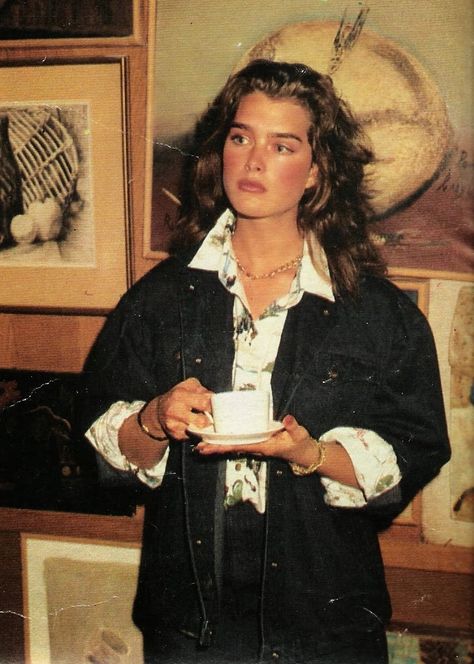 Arabian Beauty, Brooke Shields, Beauty Icons, Iconic Women, The 1980s, Aesthetic Girl, Old Hollywood, Pretty Woman, Pretty People