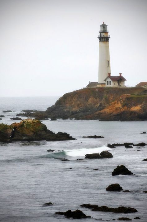 Nautical Aesthetic, Lighthouse Keeper, Lighthouse Pictures, Beautiful Lighthouse, Light House, Seaside Towns, Autumn Aesthetic, Photo Reference, Pretty Places