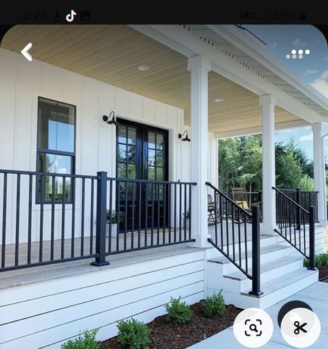 Black Porch Railing, Front Porch Railing Ideas Farmhouse, Black Porch, Front Porch Stairs, Modern Farmhouse Porch, Porch Railing Designs, Modern Front Porches, Front Porch Railings, Deck Railing Ideas