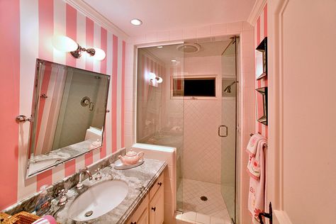 it's got victoria's secret stripes.  i'm doing this to my bathroom. Princess Bathroom, Secret Bedroom, Latest Bathroom Designs, Girl Bathroom, Girly Decor, Latest Bathroom, Restroom Decor, Pink Things, Bedrooms Decor