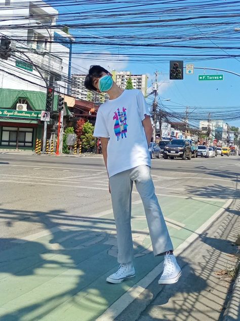 Men fashion Mens White Converse Outfit, High Top Converse Outfits Men, Mens White Converse, Converse White Outfit, Outfits Con Converse Blancos, Basic White Boy Outfit, White Shoes Outfit Men, Chuck 70 Outfit, All Star Converse Outfit