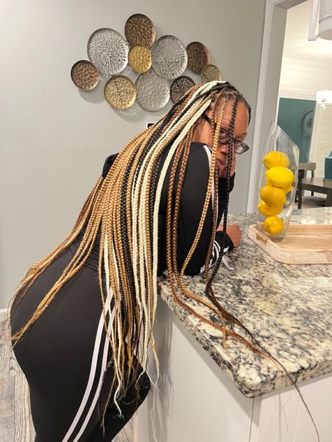 Brown Box Braids, Fall Braids, Colored Box Braids, Lemonade Braids Hairstyles, Braids For Black, Blonde Box Braids, Braided Hairstyles For Black Women Cornrows, Big Box Braids Hairstyles, Colored Braids