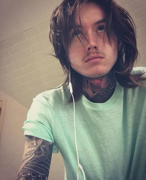 noah sebastian Young Noah Sebastian, Noah Sebastian Girlfriend, Noah Sebastian Long Hair, Jolly Karlsson, Flippy Hair, Nicholas Ruffilo, Tatto Boys, Nick Folio, Bad Omens Noah Sebastian