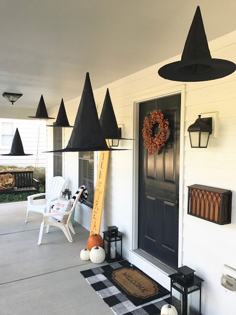 Uhyggelig Halloween, Dekorasi Halloween, Table Halloween, Halloween Decor Diy, Casa Halloween, Halloween Fest, Diy Halloween Decor, Adornos Halloween, Halloween Front Porch