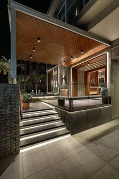 Outdoor Foyer Design, Outdoor Foyer Entrance, Banglow Entrance Design, House Enterence Ideas, Bungalow Entrance Design, Exterior Ceiling Design, Enterance Idea Modern, House Entrance Outdoor, Home Entrance Ideas Outdoor