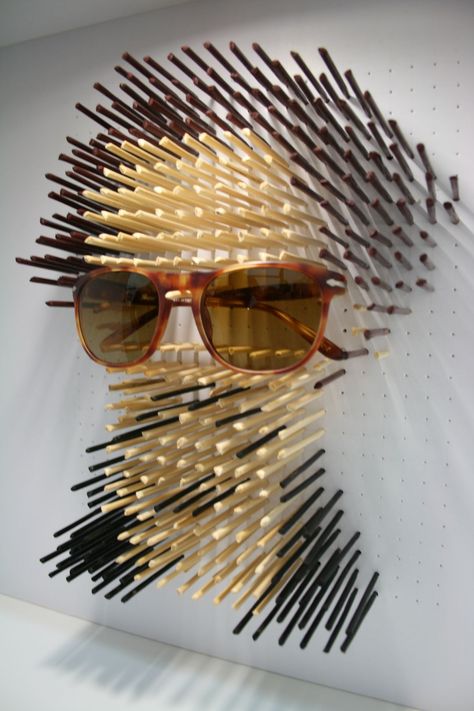 Display Visual Merchandising, Eyewear Display, Window Display Design, Retail Windows, Store Window, Visual Display, Display Design, Shop Display, Window Design