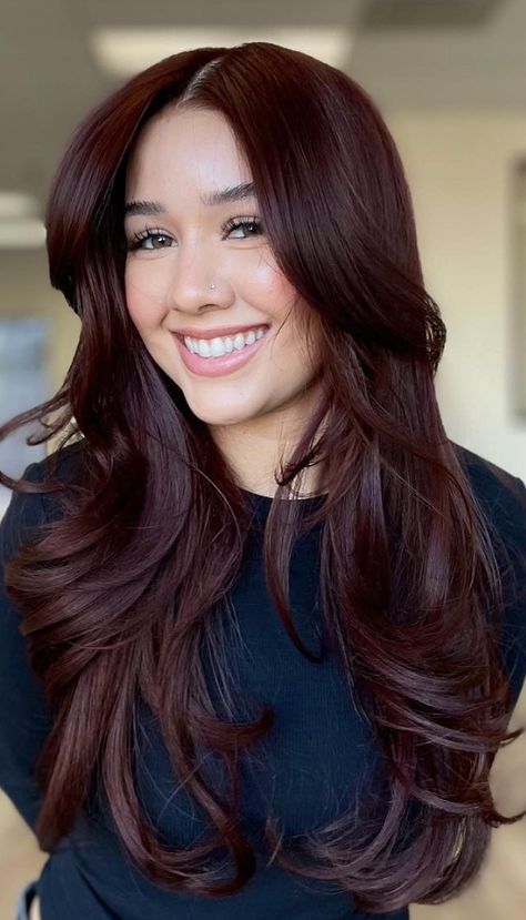 Pelo Color Vino, Hair Burgundy, Wine Hair Color, Mom Hair, Red Balayage, Plum Hair, Red Hair Inspo, Wine Hair, Cherry Hair