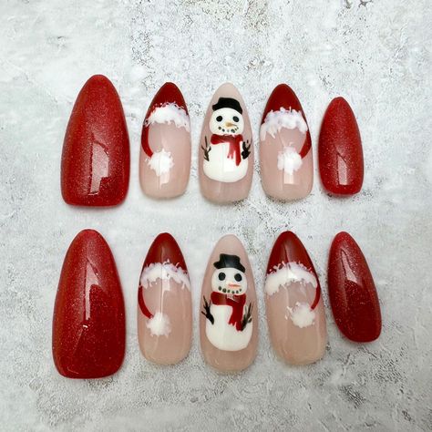 Hand-Painted Kawaii Snowman Christmas Hat Pressed Nails - Red Custom Holiday Nails - Gel Acrylic Fake Nails -Winter Nails Christmas Nail Snowman, Red Gingerbread Nails, Christmas Kawaii Nails, Chrostmas Nails, Holiday Nails Gel, Cool Christmas Nails, Kawaii Snowman, Nails Gel Acrylic, Snowman Nail