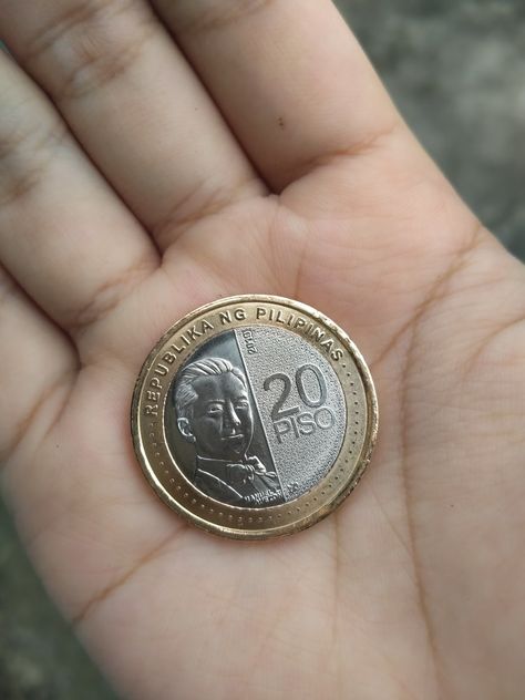 Philippine coin 20 Pesos Philippines, Money Philippines Pictures, Piso Coin, Philippine Coins, Tagalog Love Quotes, Filipino Funny, Eye Sketch, Commonwealth, Bulletin Boards