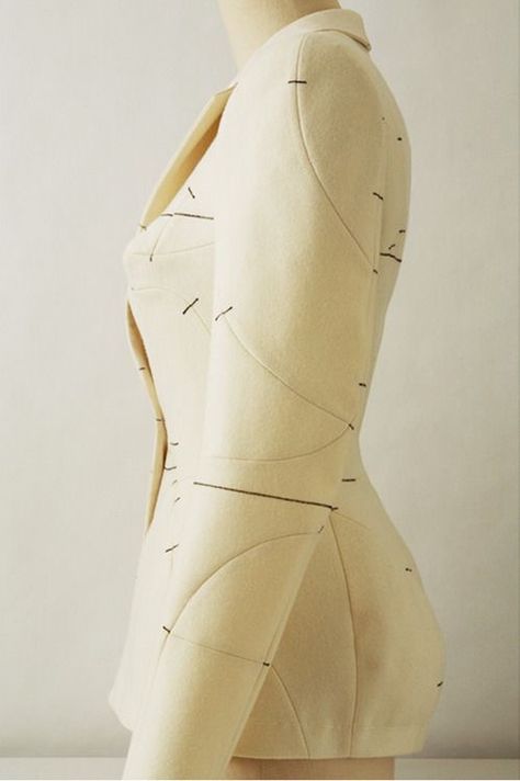 Dress Construction, Draping Pattern, Couture Sewing, Tailored Jacket, Sewing Techniques, Sewing Clothes, Fashion Sewing, Sewing Inspiration, Fashion Details