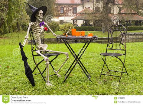 Chair Background, Skeleton Sitting, Sitting At Table, Halloween Skeleton Decorations, High Top Tables, Skeleton Decorations, Halloween 2022, Halloween Skeleton, Halloween Skeletons