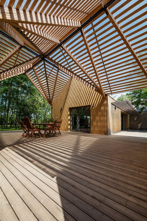 Tezuka Architects, Arch Art, Wooden House Design, Timber Architecture, Outdoor Pavilion, Wood Architecture, Timber Structure, Roof Structure, Structure Architecture