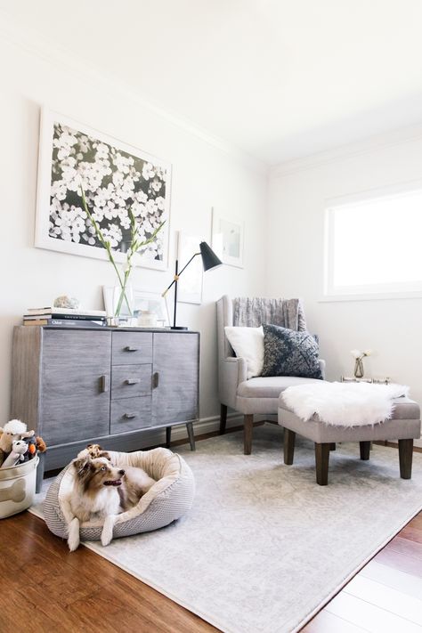 A dog friendly office space // neutral colors // modern design // interiors Room In Room, Office Refresh, Room Feng Shui, Dog Space, Dog Spaces, Office Library, Empty Spaces, Library Ideas, Diy Home Decor On A Budget