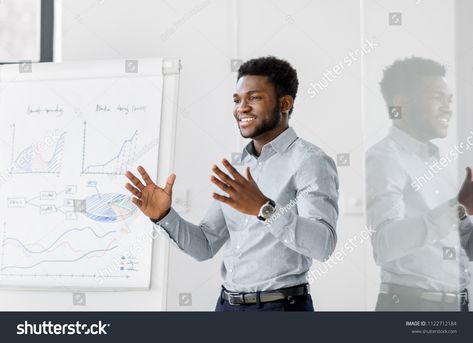 business, education and people concept - african american businessman with flip chart at office presentation images photo royalty free image photo Office Presentation, Data Presentation, Business Shooting, Employment Application, Financial Analyst, Flip Chart, Voice Recorder, African People, Snapchat Filters