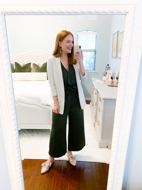 4 Ways To Wear A Jumpsuit What To Wear To The Symphony Outfit Classy, How To Dress Up A Jumpsuit, Jumpsuit With Cardigan, How To Style Jumpsuit, Outfit Graduacion, Create Capsule Wardrobe, Girls Dress Outfits, Spring Work, Jumpsuit And Blazer