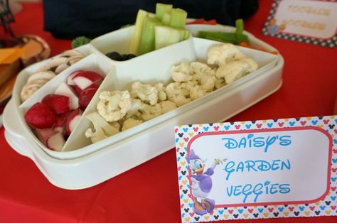 A blog about DIY projects, party's and healthy living. Mickey Mouse Clubhouse Themed Food, Mickey Party Snacks, Mickey Mouse Birthday Snack Ideas, Mickey Birthday Party Ideas For Boys, Mickey Mouse Themed Food Ideas, Mickey Themed Birthday Food, Mickey Cupcakes Ideas, Oh Toodles Birthday Food, Oh Twodles Birthday Party Food