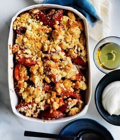 Quince Crumble, Curtis Stone Recipes, Crumble Recipes, Quince Recipes, Pear Crumble, Rhubarb Crumble, Raspberry Almond, Baked Fruit, Crumble Recipe