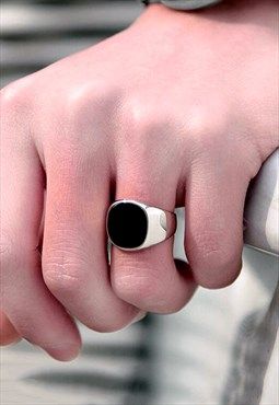 Ring Party Jewelry, Biker Look, Polished Man, Vintage Man, Black Stones, Mens Engagement, Biker Rings, Trendy Ring, Wedding Party Jewelry