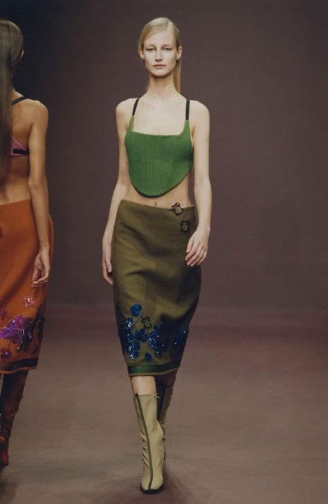 FW 1999 Womenswear | PRADA Prada 90s, 1999 Fashion, Prada Runway, Prada Fashion, Vintage Prada, 90s Runway, Vintage Runway, 90's Fashion, Miuccia Prada