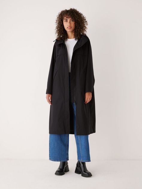 Rain Coat Outfit, Rain Fall, Rains Long Jacket, Minimalistic Outfits, Feminine Casual, Outfit Inspiration Women, Frank And Oak, Jacket Fashion, New Pant