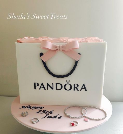 Bag Cakes For Women, Pandora Cake Ideas, Pandora Birthday Cake, Pandora Cake, Bd Cake, 13 Birthday Cake, 13 Birthday, Mirror Cake, Birthday Cakes For Teens