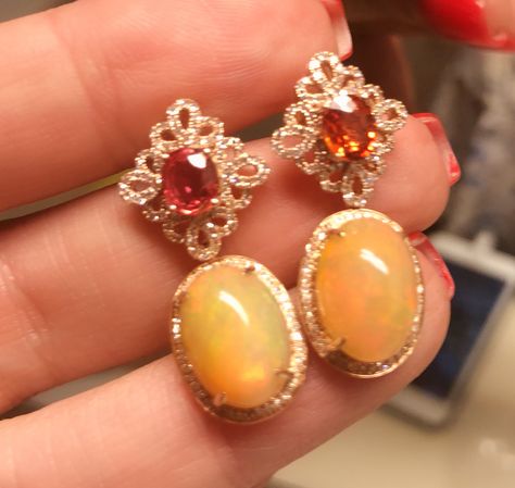 Orange sapphire and opal earrings Jewelry Reference, Stone Jewellery, Jewelry Aesthetic, Orange Stone, Orange Sapphire, Classy Jewelry, Fancy Jewelry, Sapphire Earrings, Affordable Jewelry