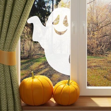 Gold Wall Stickers, Tattoo Wall Art, Halloween Window Decorations, Casa Halloween, Halloween Window, Decor Shabby Chic, Window Cling, Friendly Ghost, Halloween Craft