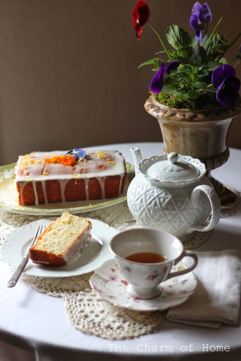 Tea And Flowers, Cake And Tea, Tea And Books, Afternoon Tea Parties, Cream Tea, Tea Break, Tea Cakes, Lemon Cake, Marzipan