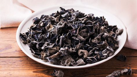 Black Fungus Recipe, Fungi Recipe, Edible Wild Mushrooms, Mushroom Benefits, Lower Ldl Cholesterol, Edible Mushrooms, Chinese Dishes, Wild Mushrooms, Lower Cholesterol