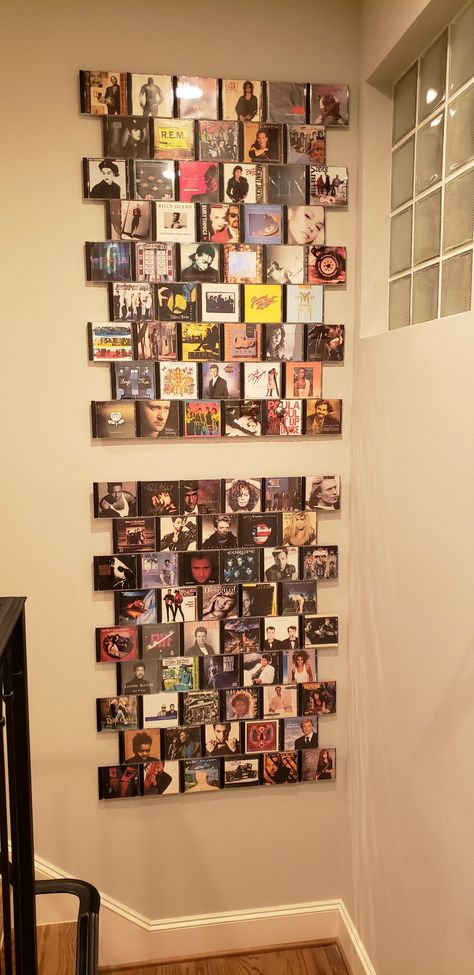 Cd Collage Wall Art, How To Hang Cds On A Wall, Music Memorabilia Display Ideas, How To Display Cds, Cd Decoration Ideas Wall Decor, Cds On Wall Ideas, Cd Collection Display, Cd Shelf Ideas, Cd Display Ideas