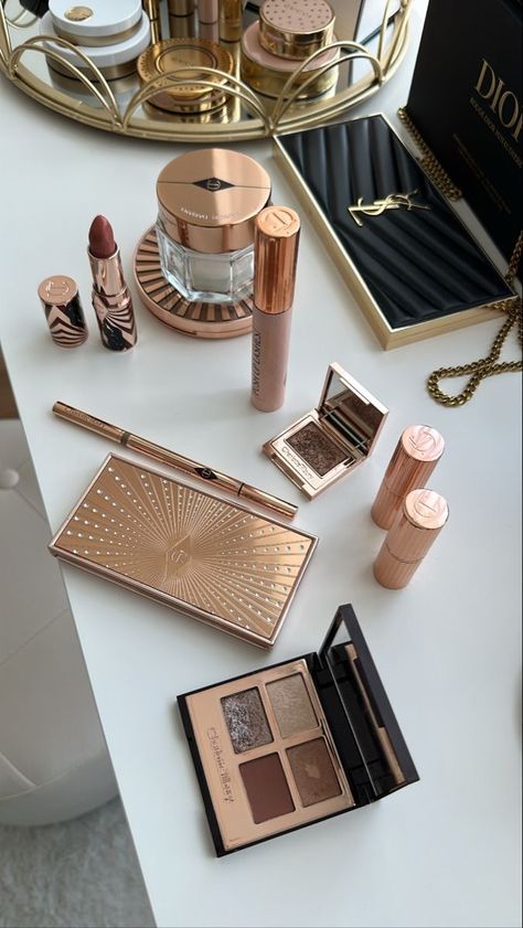 #makeup #charlottetilbury #skincare #vogue #voguebeautysecrets #makeuptutorial #makeupoftheday #makeuplover Dream Makeup Collection, Charlotte Tilbury Aesthetic, Charlotte Tilbury Products, Makeup Charlotte Tilbury, Charlotte Tilbury Makeup, Makeup Bag Essentials, Eye Makeup Pictures, Fancy Makeup, Makeup Obsession