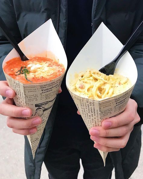 Chicago Bucket List on Instagram: “Pasta Cones make the world a better place 😋🍝🌎 Who wants to go? 📸 @foodnetwerq” Food In Chicago, Pasta House, Chicago Bucket List, Pasta Restaurants, Food Business Ideas, Chicago Pizza, Pasta Bar, Bistro Food, Chicago Food