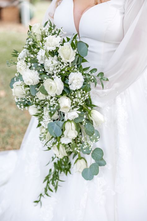 Bride's Bouquet Cascade, Flowing Bridal Bouquet, Green And White Bridal Bouquet Cascade, Green And White Wedding Bouquet Cascade, Trailing Bouquet Wedding, Cascading White Wedding Bouquets, Bride Bouquets Cascade, White Cascade Bridal Bouquet, Cascading Bridal Bouquets Eucalyptus