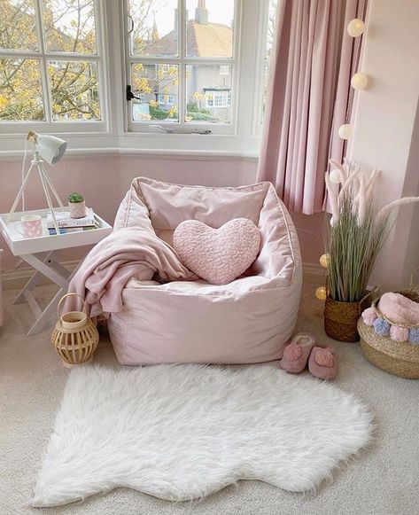 Bean Bag Bazaar on Instagram: “Chill out zone of DREAMS 💞! Tap to save for future inspiration 🌞 @hearts_at_claremont” Pink Chair Bedroom Corner, Bean Bag Chair In Bedroom, Beanbag Chair Bedrooms, University Checklist, Bedroom Bean Bags, Puff Chair, Chill Out Zone, Future Inspiration, Bedroom Nook