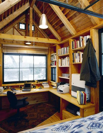 Michael Pollan's writing shed.  Pretty cool space.  I like the roof and how much space it seems to create.  The simple desk space and bookshelves add to the rustic feel of the office.  I like it. Writers Cabin, Writing Nook, Connecticut House, Writing Studio, Writing Room, Office Shed, Shed Office, Famous Writers, Studio Shed