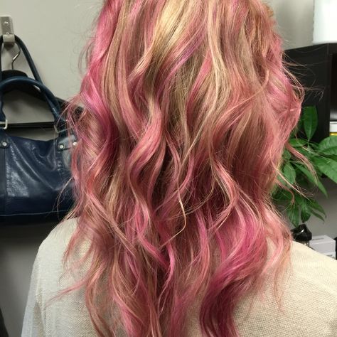 Chunky Vivid Highlights, Pink Barbie Hair, Barbie Pink Highlights, Dirty Blonde With Pink Highlights, Bright Pink Highlights In Blonde Hair, Dirty Blonde And Pink Hair, Pink Brown And Blonde Hair, Merliah Summers Hair, Colored Highlights For Blondes