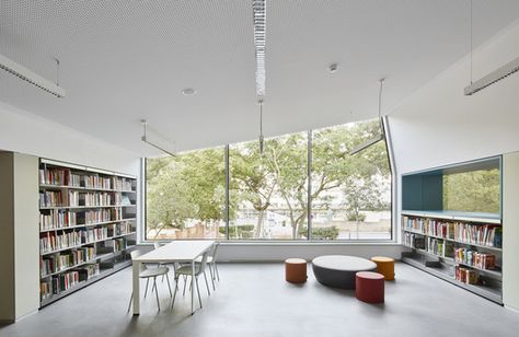 © José Hevia Nordic Library, Mini Library, Library Architecture, Best Architects, Nordic Lights, Mini Clubman, Glass Partition, School Building, Materials And Textures