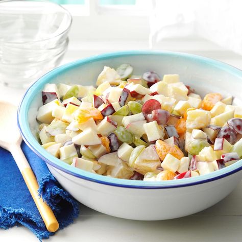 Cream Cheese Fruit Salad, Brunch Fruit Salad, Festive Fruit Salad, Citrus Fruit Salad, Breakfast Fruit Salad, Dressing For Fruit Salad, Best Fruit Salad, Apple Salad Recipes, Grape Salad