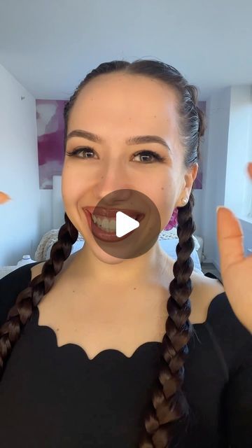 Kailey Anna on Instagram: "French Braid Tutorial🎀" How To French Braid Your Own Hair, French Braid Tutorial, French Braids Tutorial, Japanese Braiding, Braiding Your Own Hair, How To Braid, French Braids, Braid Tutorial, Side Braid