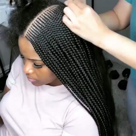 SheSoBoujiee 🎱🦋💕 Layer Braids, Hairstyle Braid, Hair Braiding Styles, African Hair Braiding, African Hair Braiding Styles, Braids Twist, Braiding Styles, Braids Locs, Girl Braids