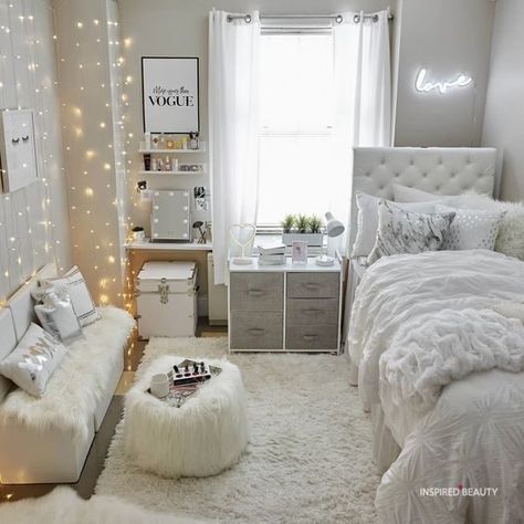 white aesthetic room ideas Hiasan Bilik Tidur, Cute Bedroom Ideas, Cute Bedroom Decor, Redecorate Bedroom, Cozy Room Decor, Teen Bedroom Decor, Girl Bedroom Decor, Dream Room Inspiration, Room Makeover Bedroom