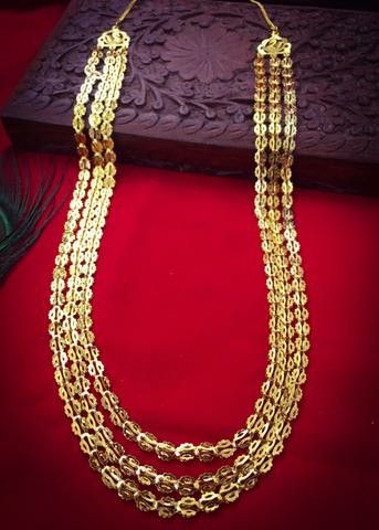 Gold Mala, Maharashtrian Jewellery, Jewelry Knowledge, Gold Bangles For Women, New Gold Jewellery Designs, Gold Jewellry, Beautiful Gold Necklaces, Gold Mangalsutra Designs, Handmade Gold Jewellery