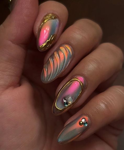 Trending Nail Designs 2024, Summer Cat Eye Nails, Summer Vacay Nails, Chrome Nail Colors, Vacay Nails, Fall Cat, Nails Trending, Art Deco Nails, Eye Nails