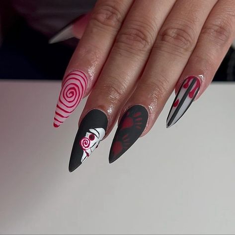 By @_glambyjulia Saw Inspired Nails, Saw Nail Designs, Saw Halloween Nails, Saw Movie Nails, Jig Saw Nails, Jigsaw Nail Art, Saw Nails Halloween, Jigsaw Nails Halloween, Jigsaw Nails